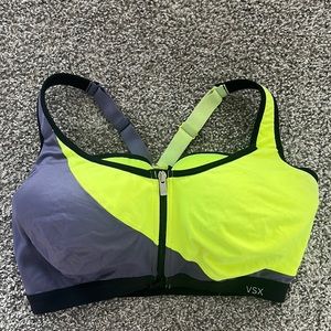 VS 36DDD Knockout Sports Bra (gently worn)